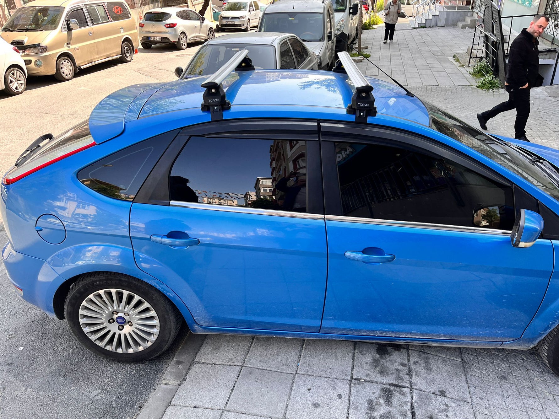 Ford Focus Hb (C346) 2011-2018 Oluksuz Üst Tavan Portbagaj Taşıyıcı Ara Atkısı Toros Serisi Pro 4 Siyah
