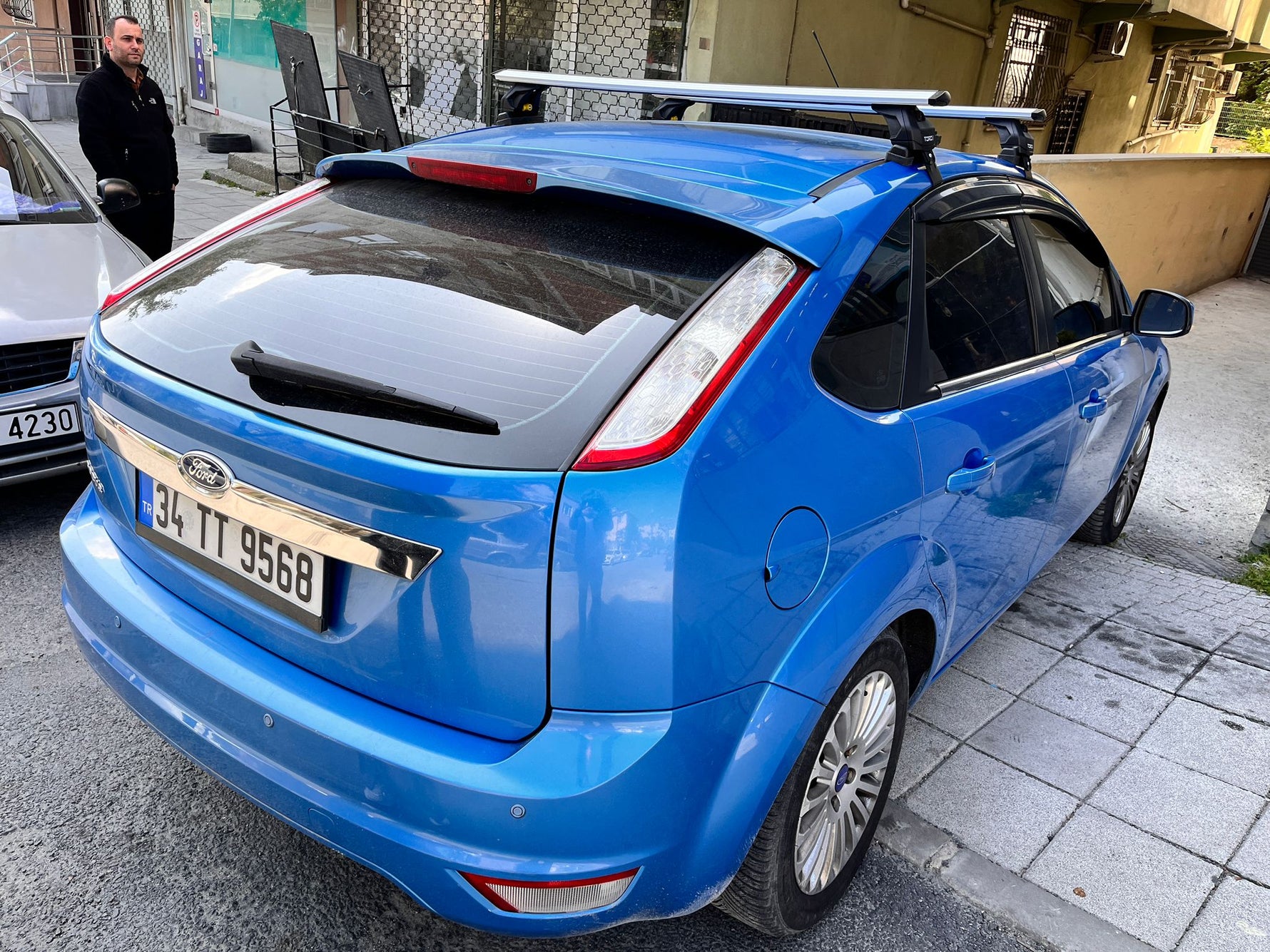 Ford Focus Hb (C346) 2011-2018 Oluksuz Üst Tavan Portbagaj Taşıyıcı Ara Atkısı Toros Serisi Pro 4 Siyah