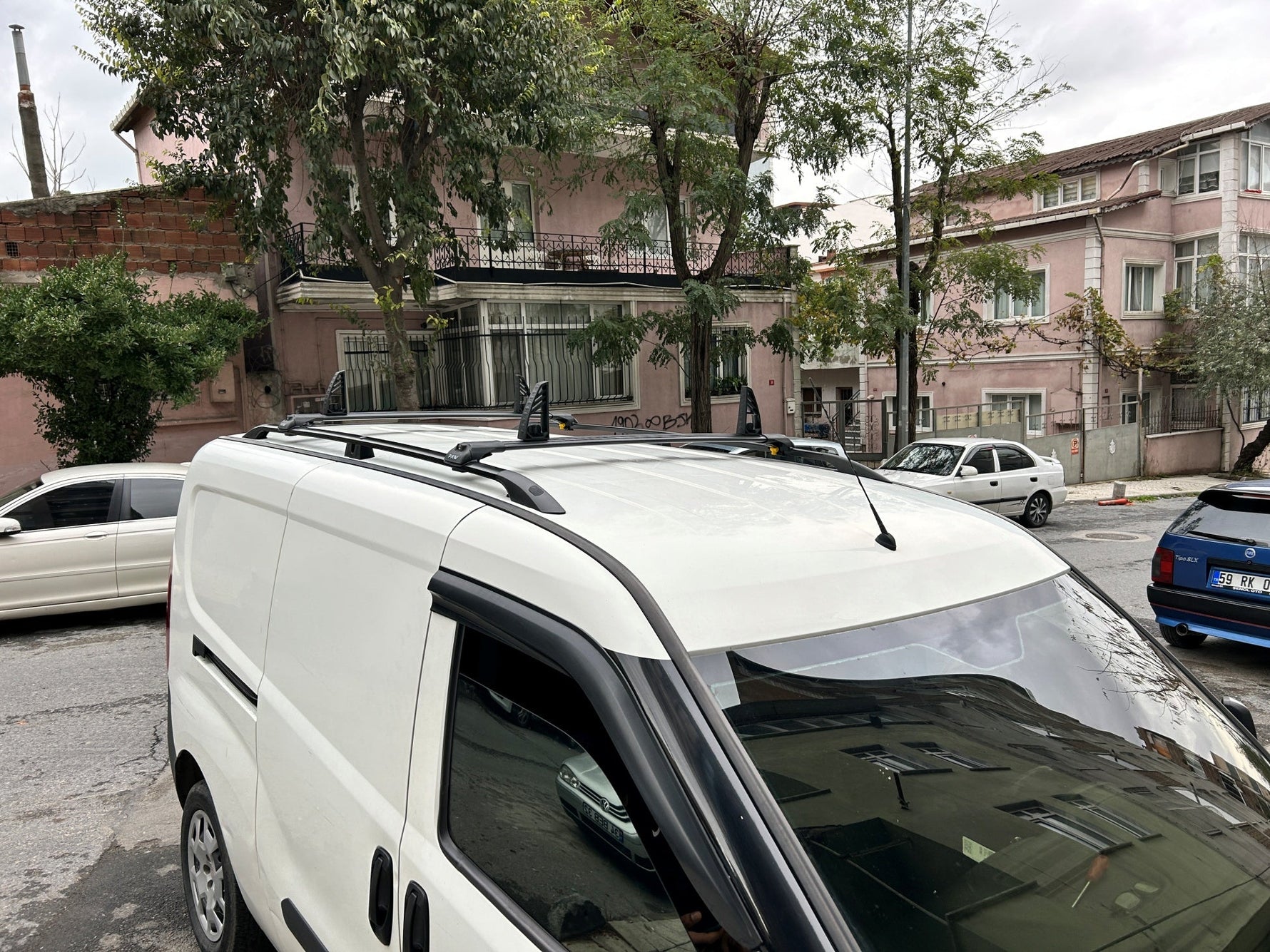 Fiat Doblo Uzun Şase 2010-2020 Van Araç Üstü Alüminyum Tavan Yan Rayları Plus Serisi - Siyah