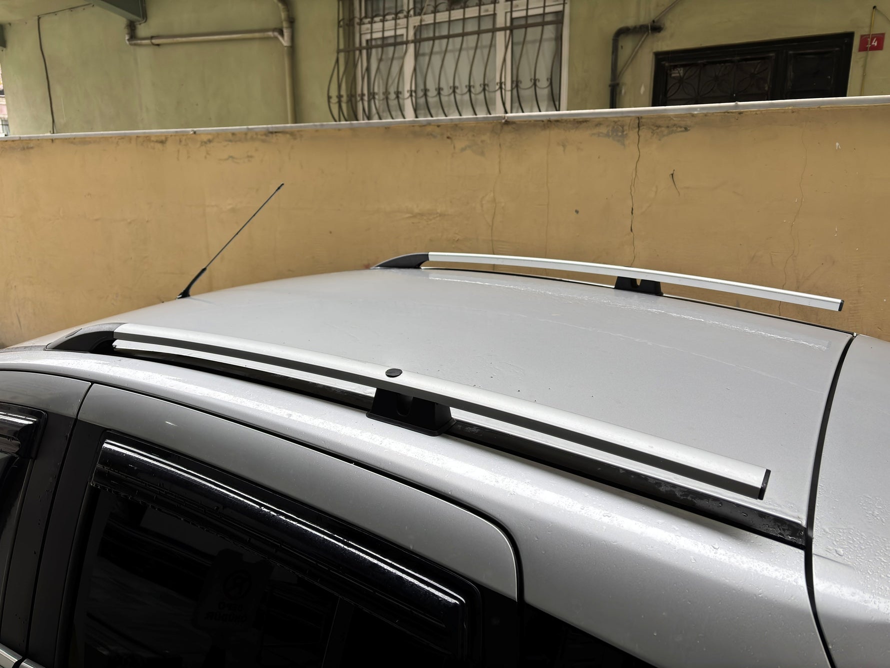 Ford B Max B232 2013-2016 Roof Rack Cross Bars Aluminum Plus Series - Black