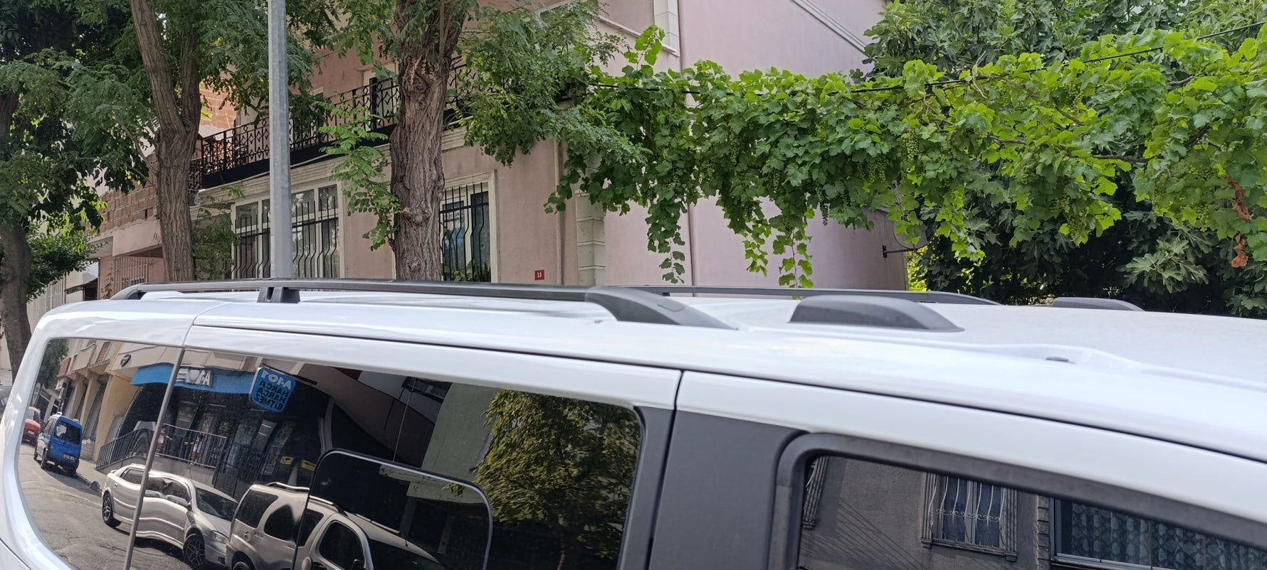 Ford Transit Custom L2 Uzun (2023-2026) Alüminyum Tavan Rayları, Plus - Siyah