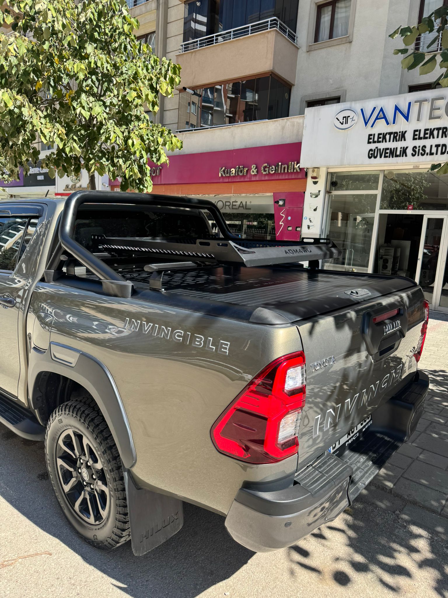 Toyota Hilux (2015-2025) Kasa Üstü Bed Rack Taşıyıcı Bar Siyah