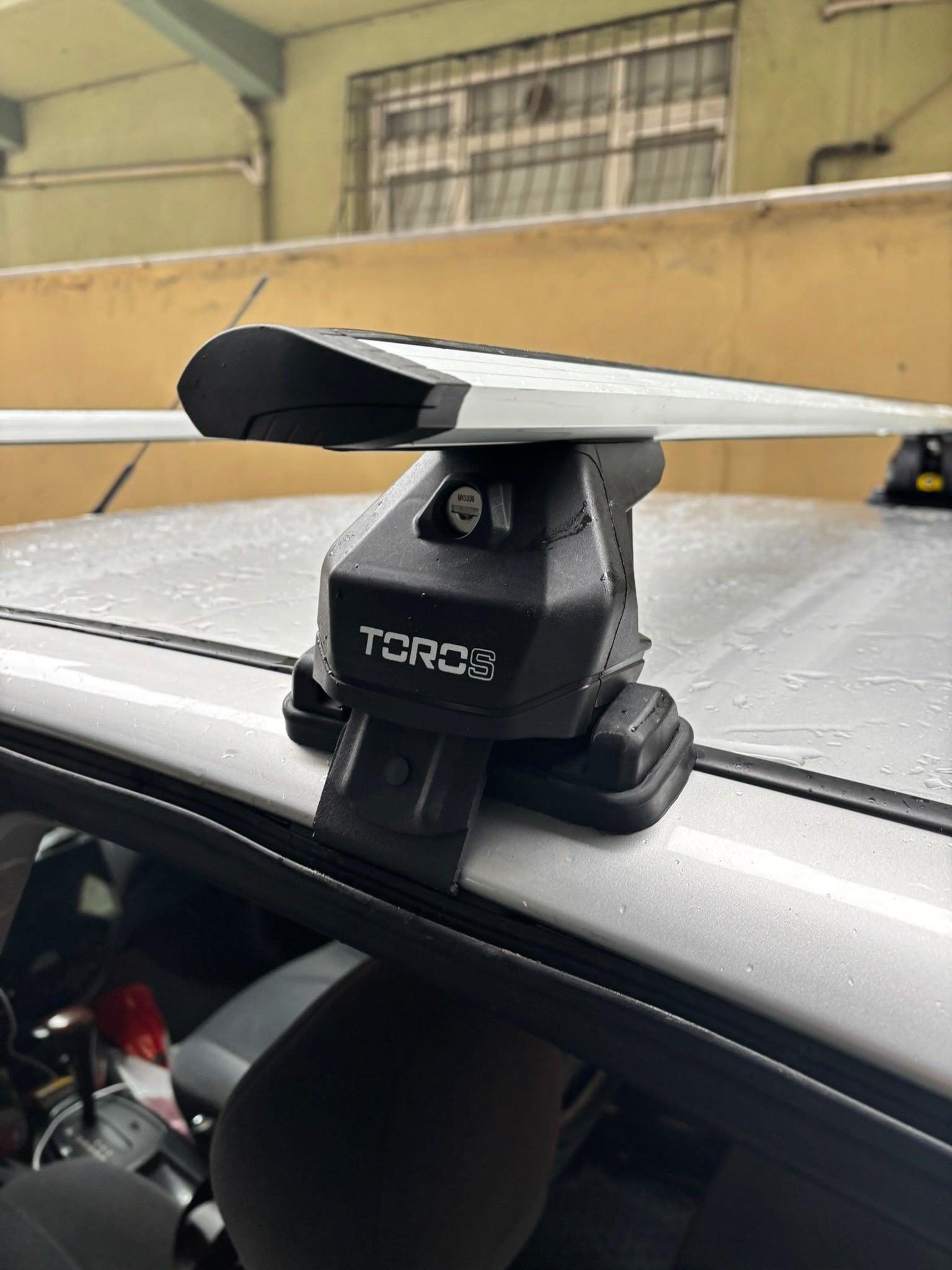 Ford Focus Sedan 1 (1998-2005) Oluksuz Üst Tavan Portbagaj Taşıyıcı Ara Atkısı Toros Serisi Pro 4 Siyah