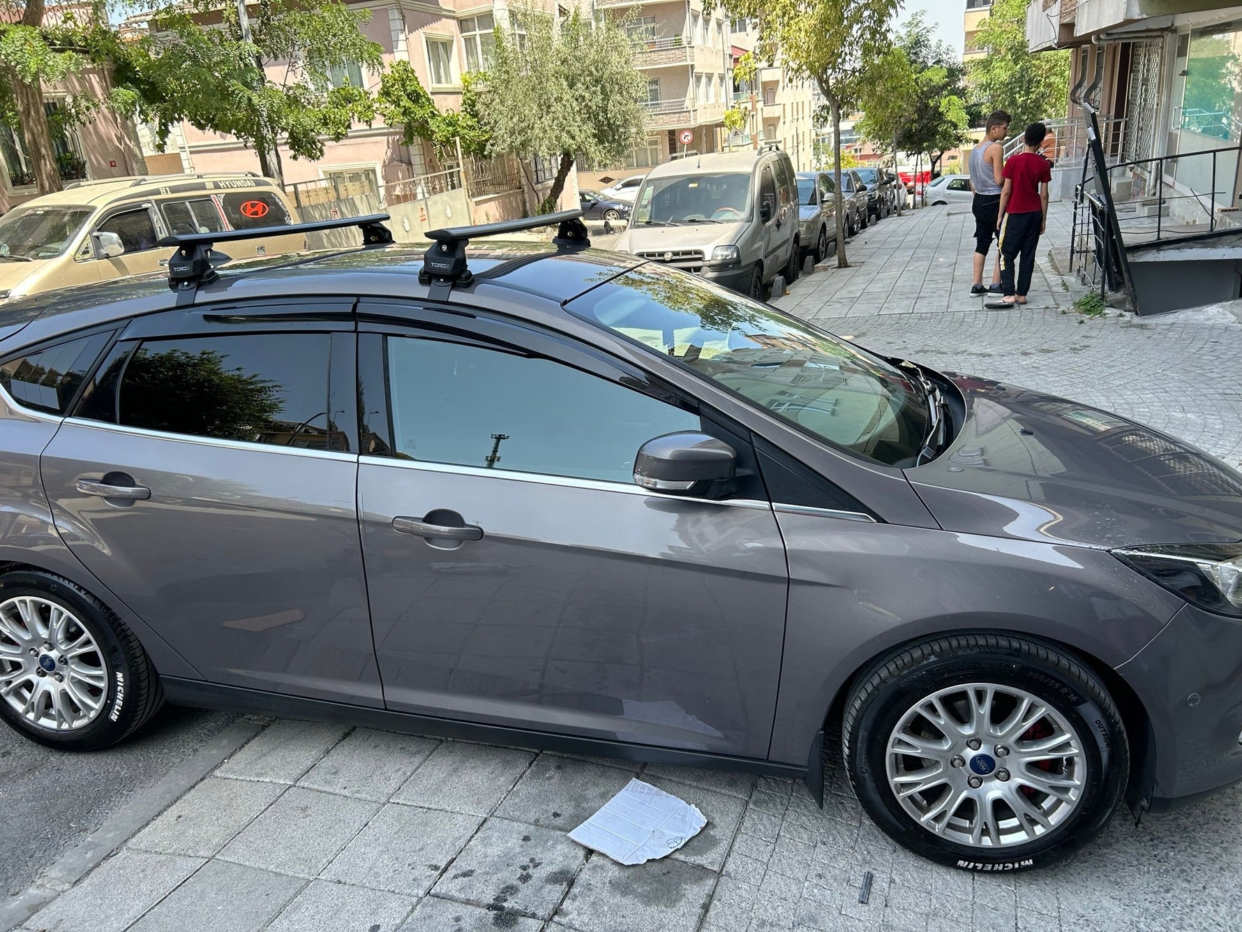 Ford Focus Hb (C519) 2018-2025 Oluksuz Üst Tavan Portbagaj Taşıyıcı Ara Atkısı Toros Serisi Pro 4 Gri
