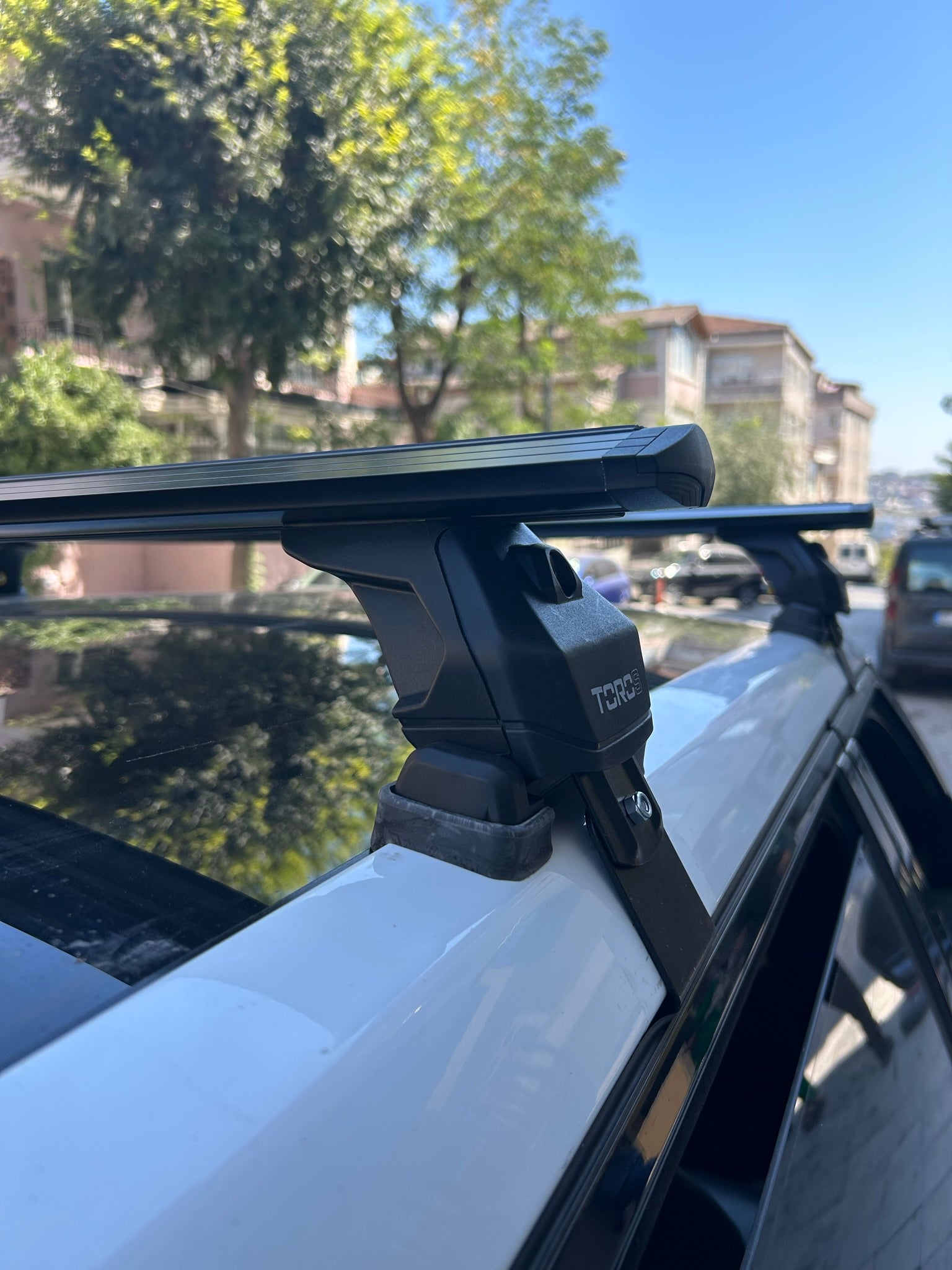 Land Rover Evoque L5382011-2019 Oluksuz Üst Tavan Portbagaj Taşıyıcı Ara Atkısı Toros Serisi Pro 4 Siyah