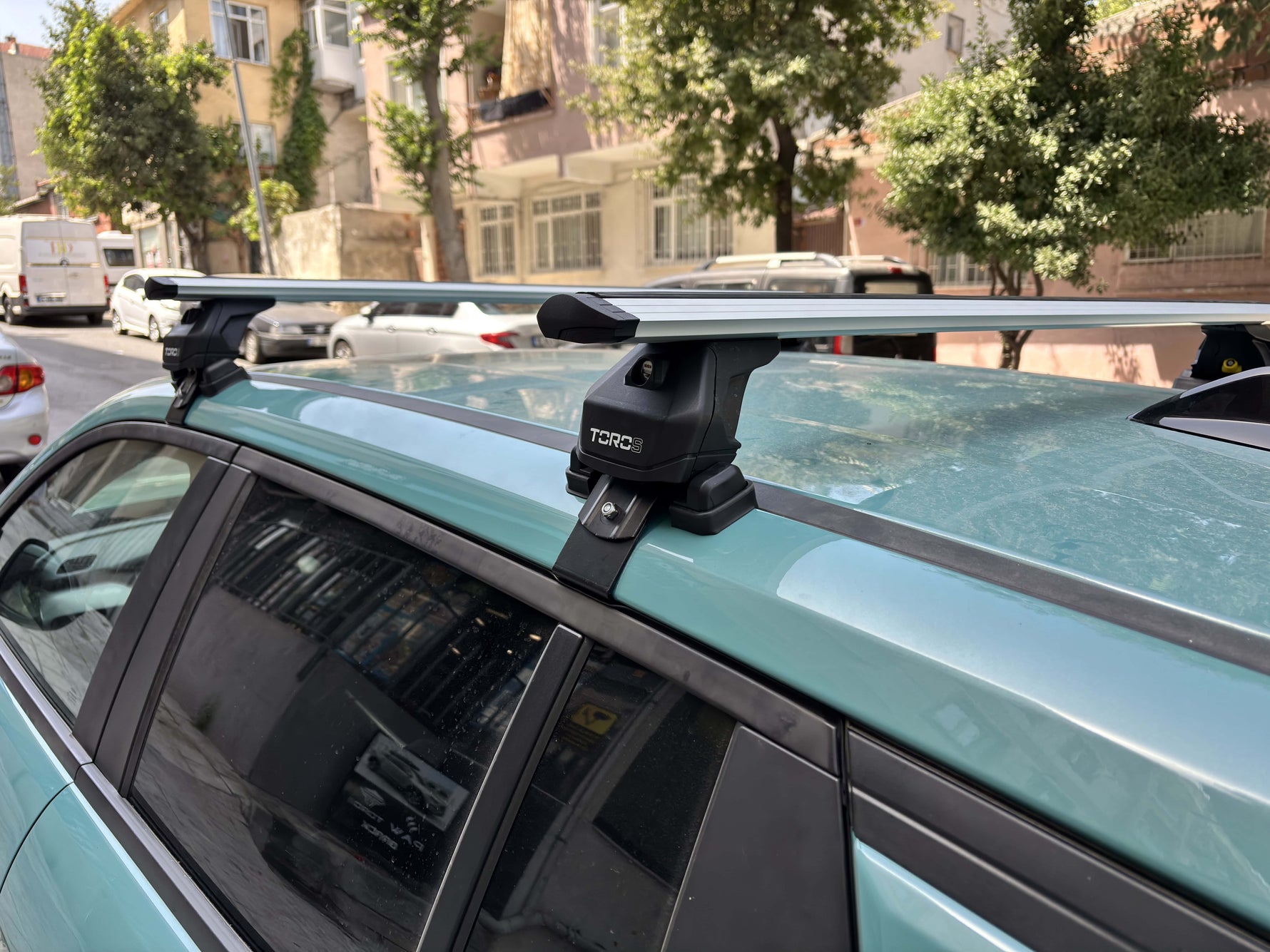 Jeep Avenger (2022-2025) Tavan Portbagaj Taşıyıcı Ara Atkısı Toros Serisi Pro 4, Gri