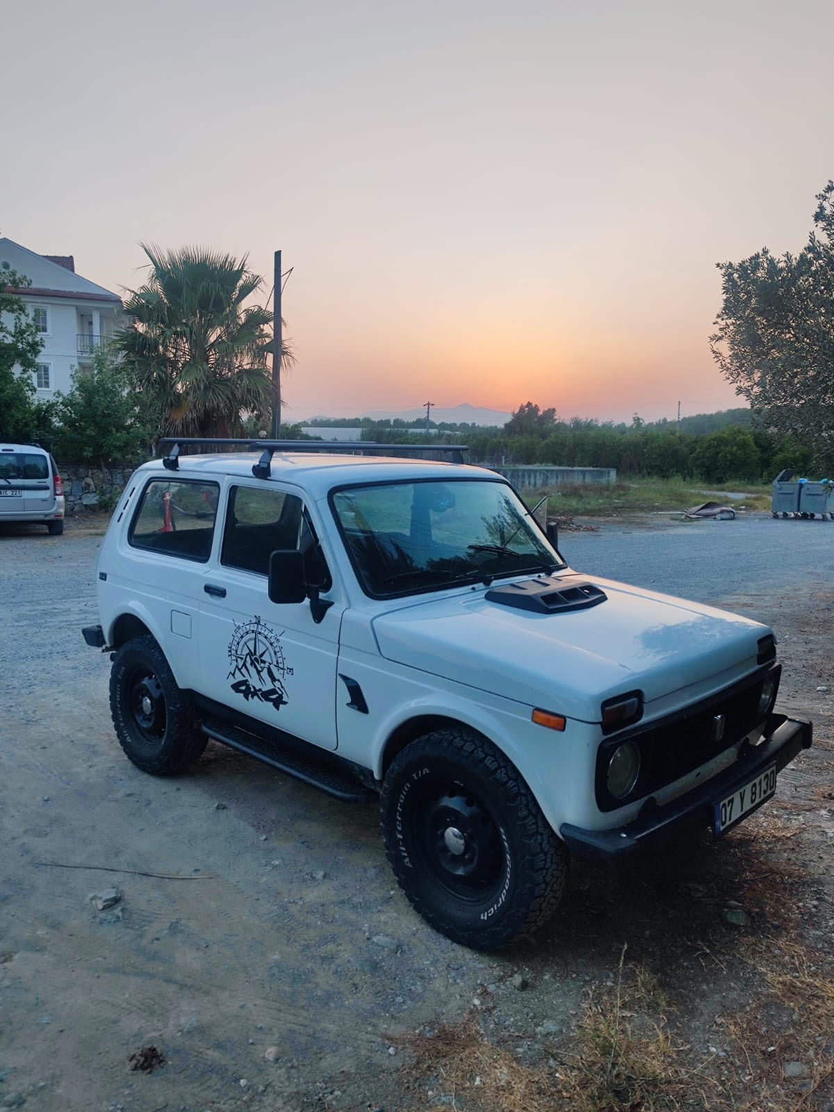 Lada Niva 1977 -2025 Yagmur Oluklu Üst Tavan Taşıyıcı Ara Atkısı Paw Gri