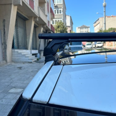 Land Rover Evoque L551 2019-2025 Oluksuz Üst Tavan Portbagaj Taşıyıcı Ara Atkısı Toros Serisi Pro 4 Siyah