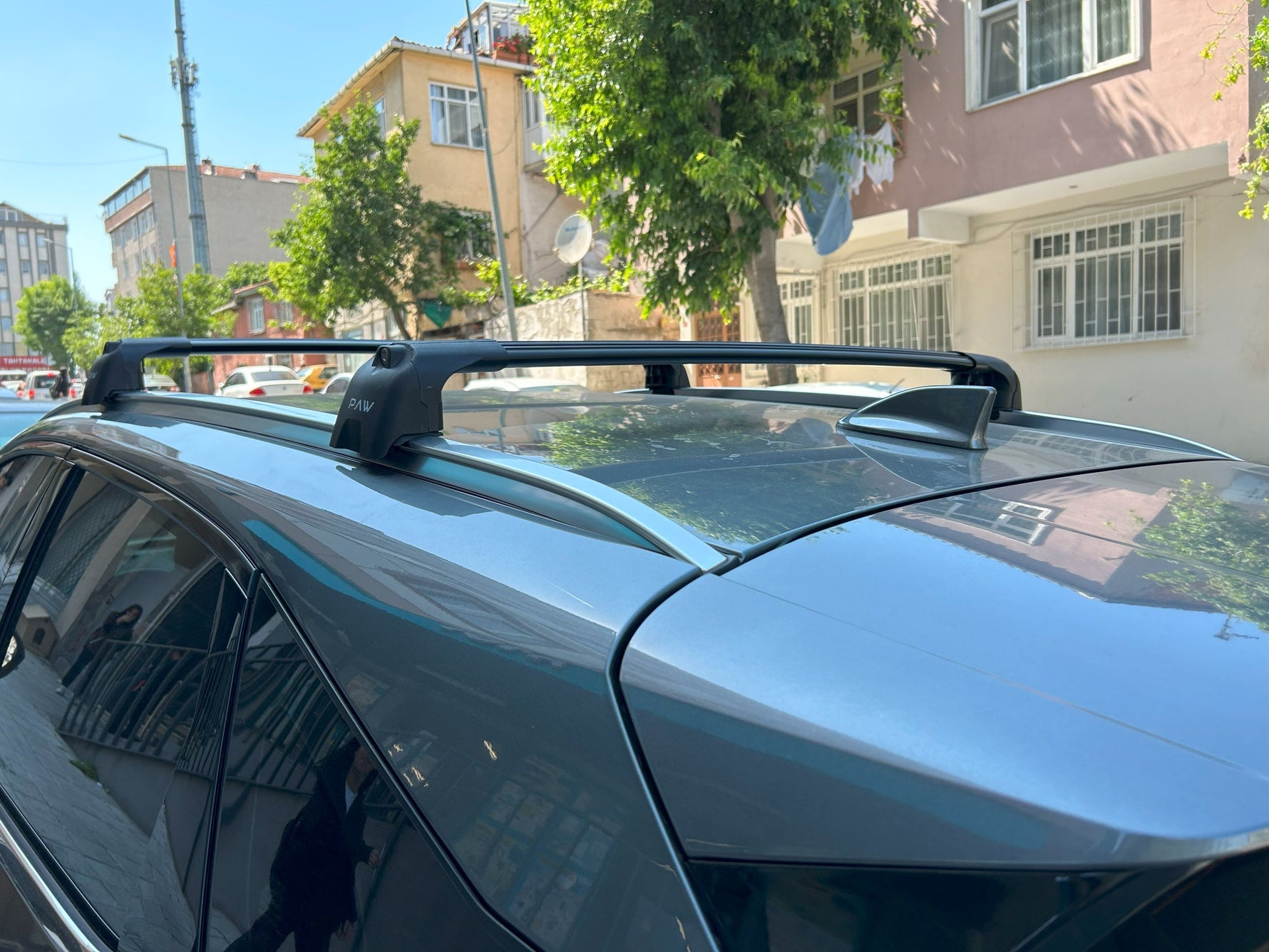 Nissan Qashqai J12 (2021-2026) Roof Rack Cross Bars | Flush Rail, Siyah