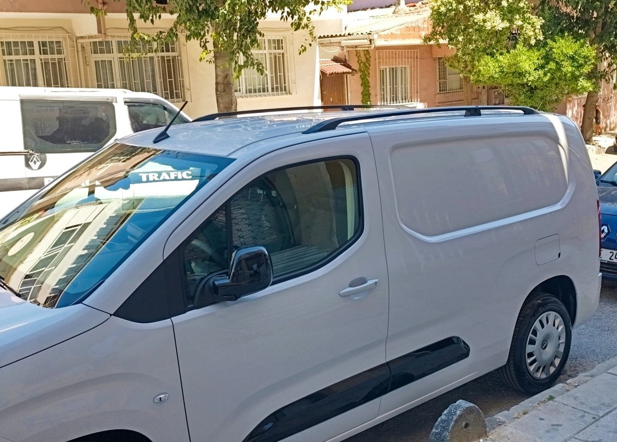 Peugeot Partner Uzun Şase 2018-2025 Araç Üstü Alüminyum Tavan Yan Rayları Plus Serisi - Siyah