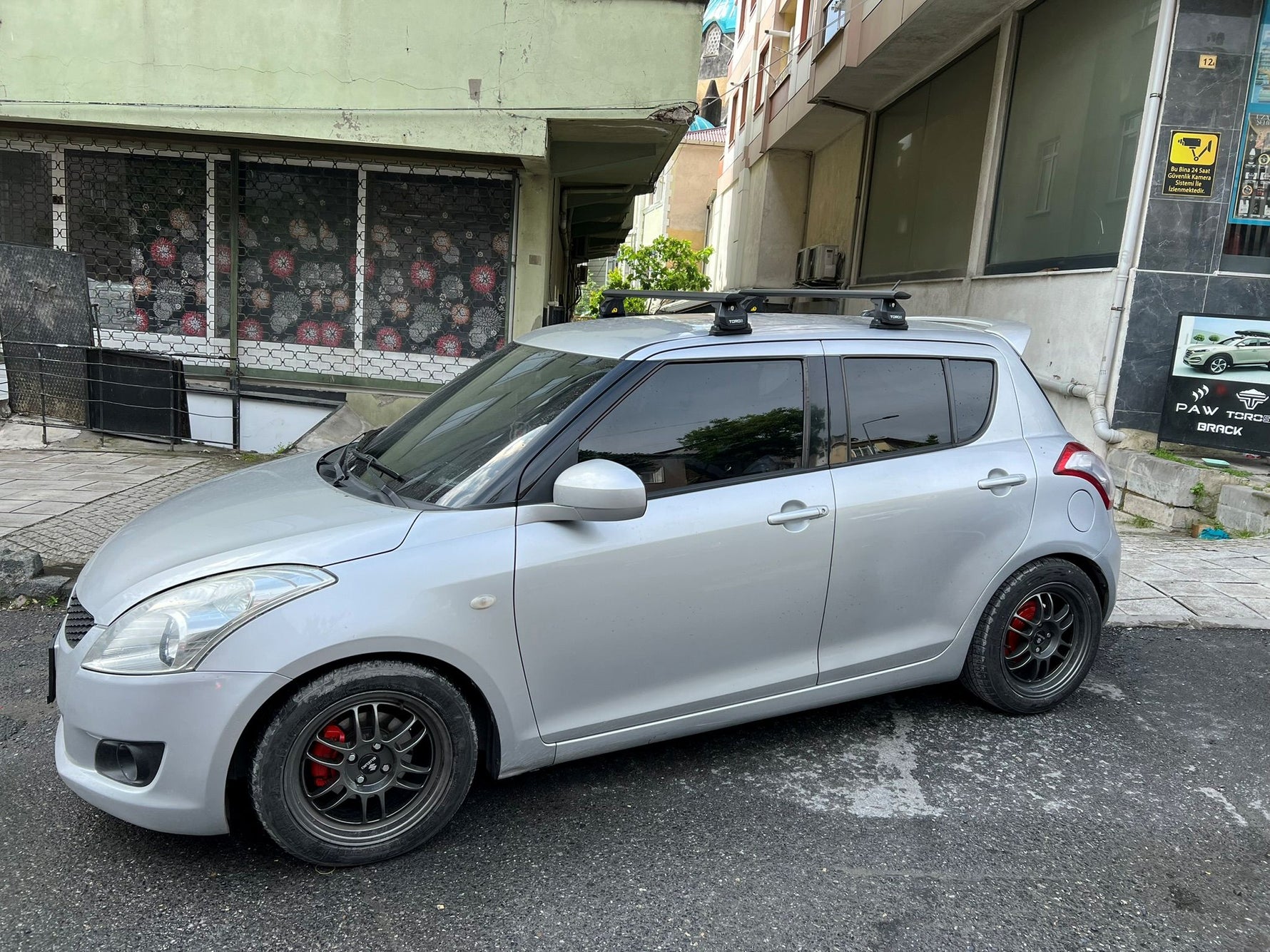 Suzuki Swift 2010-2017 Tavan Taşıyıcı Ara Barlar – Vidalı Montaj, Toros Fix Pro, Siyah