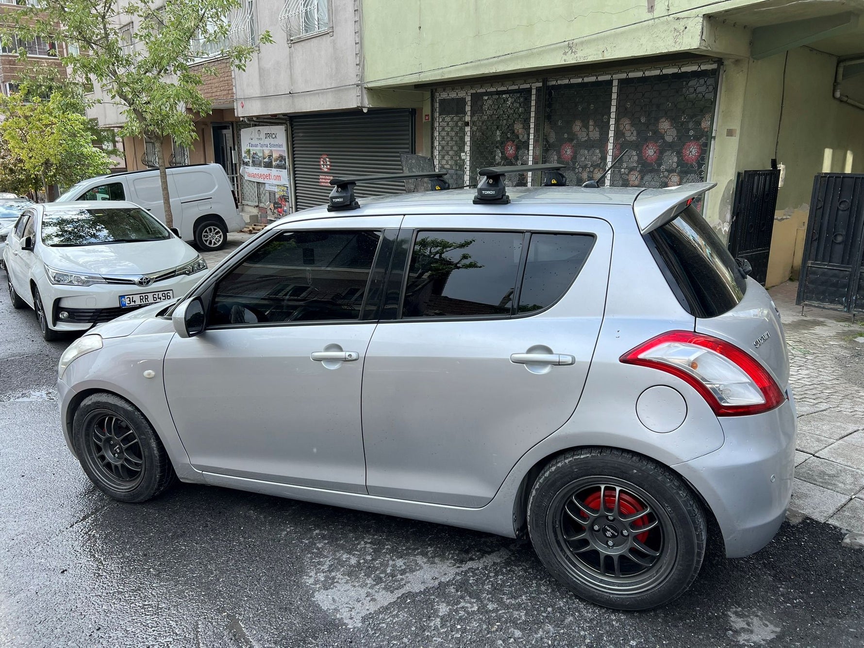 Suzuki Swift 2010-2017 Tavan Taşıyıcı Ara Barlar – Vidalı Montaj, Toros Fix Pro, Siyah