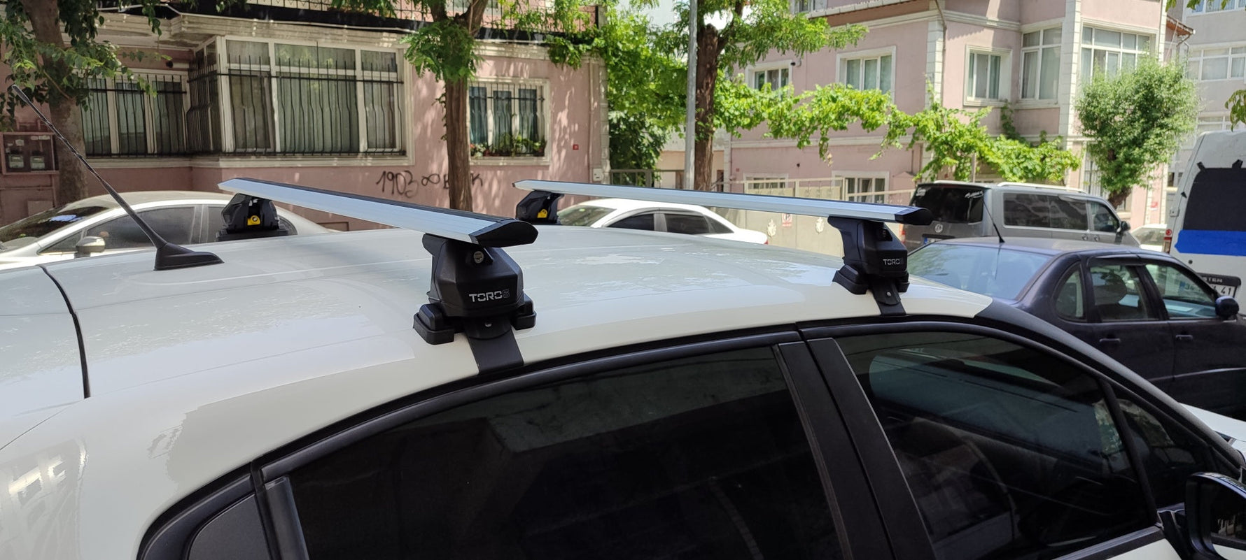 Honda Jazz 2021-2025 Oluksuz Üst Tavan Portbagaj Taşıyıcı Ara Atkısı Toros Serisi Pro 4 Siyah
