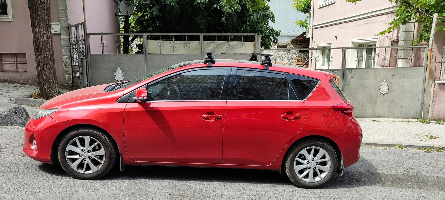 Toyota Auris 2013-2019 Oluksuz Üst Tavan Portbagaj Taşıyıcı Ara Atkısı Toros Serisi Pro 4 Gri (Glass Roof)