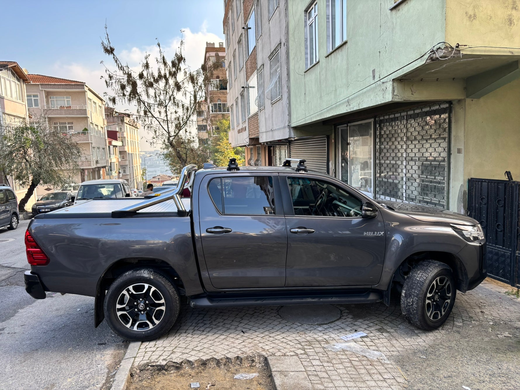 Toros Toyota Hilux Mk9 (2021-2026) Oluksuz Tavan Ara Atkı Portbagaj Taşıyıcı Pro 4 Gri