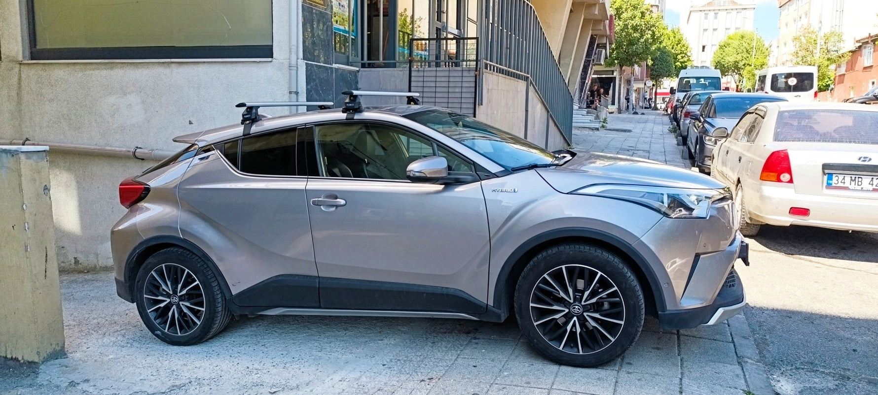 Toyota C-HR 2023-2025 Oluksuz Üst Tavan Portbagaj Taşıyıcı Ara Atkısı Toros Serisi Pro 4 Siyah