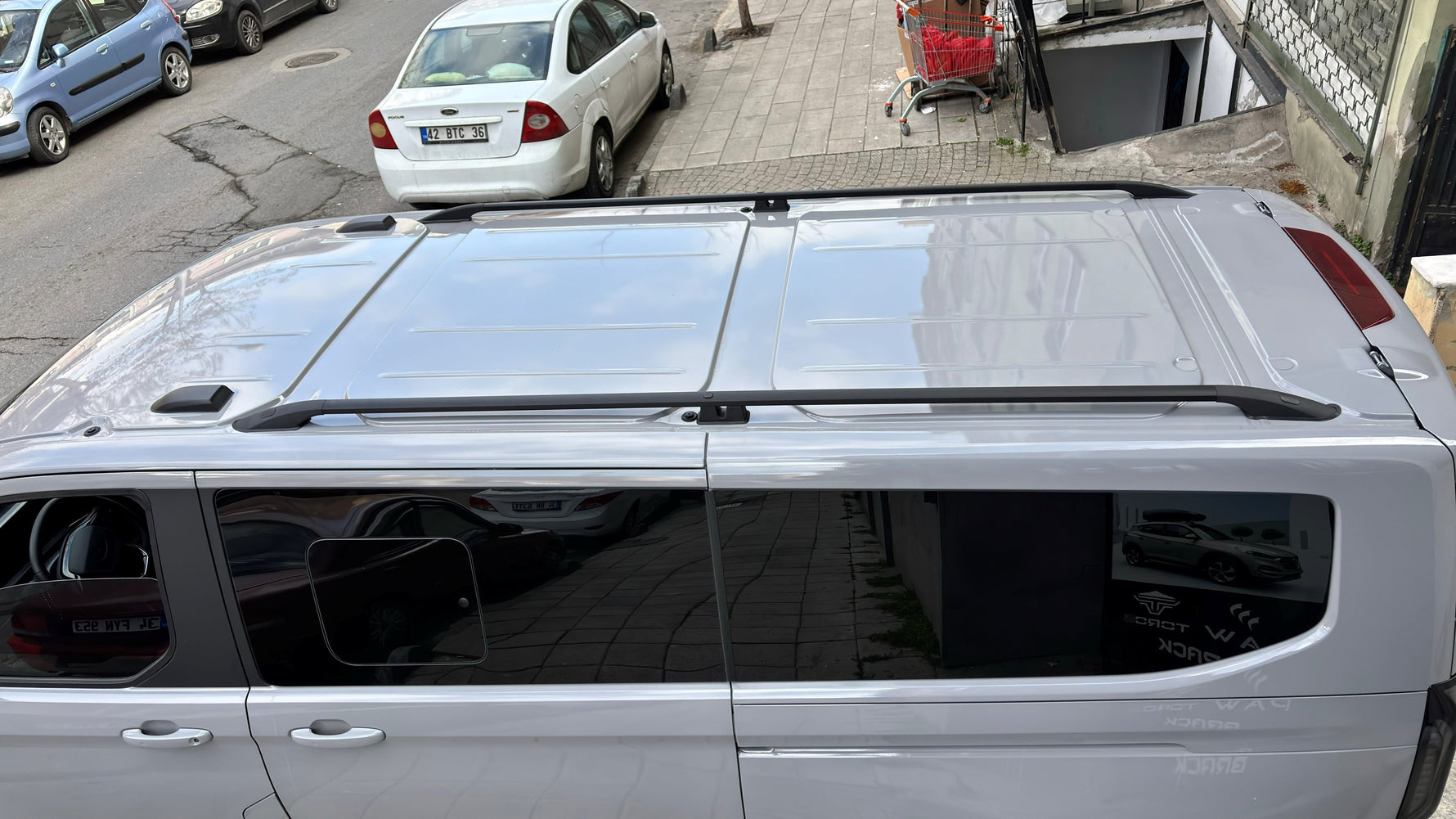 Ford Transit Custom L2 Uzun (2023-2026) Alüminyum Tavan Rayları, Plus - Gri
