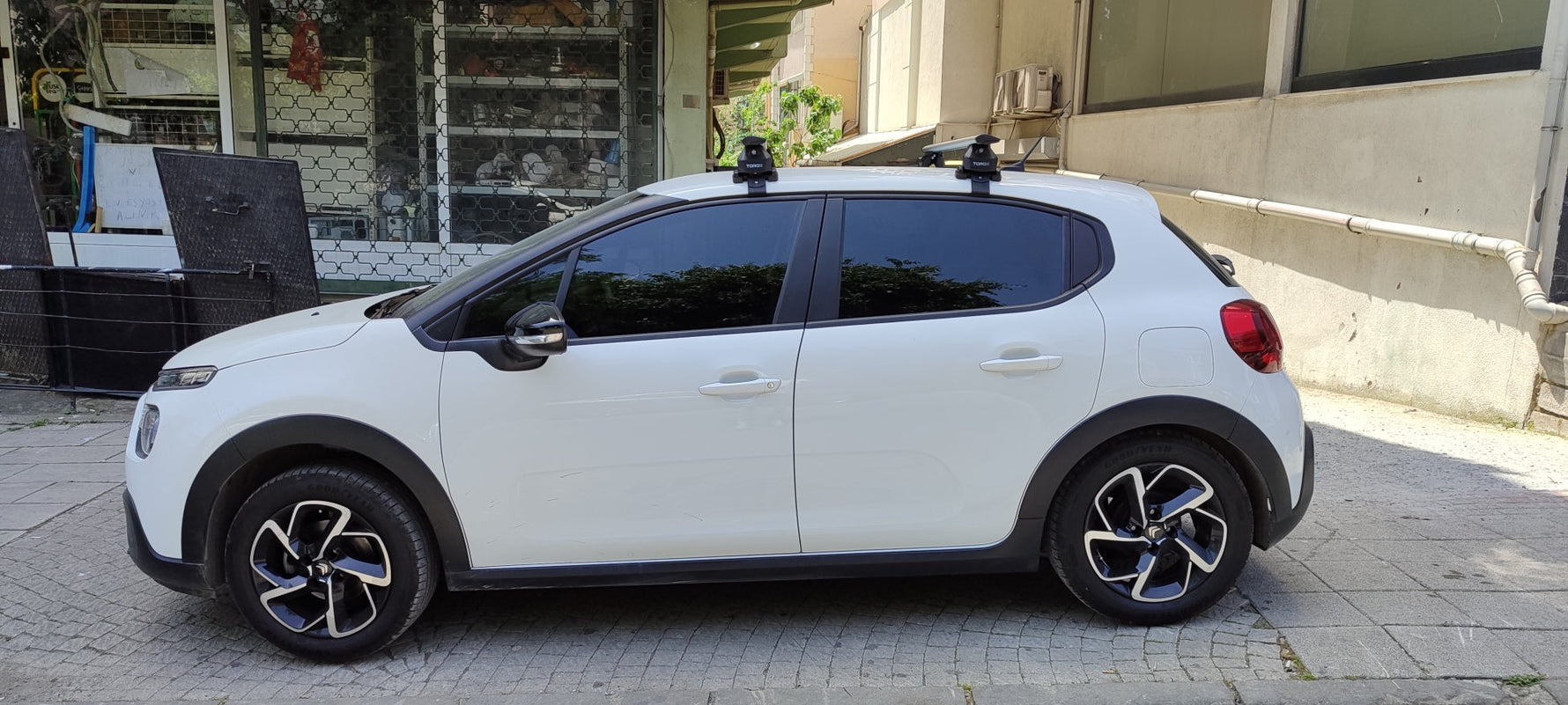 Skoda Enyaq Coupe Oluksuz Üst Tavan Portbagaj Taşıyıcı Ara Atkısı Toros Serisi Pro 4 Siyah