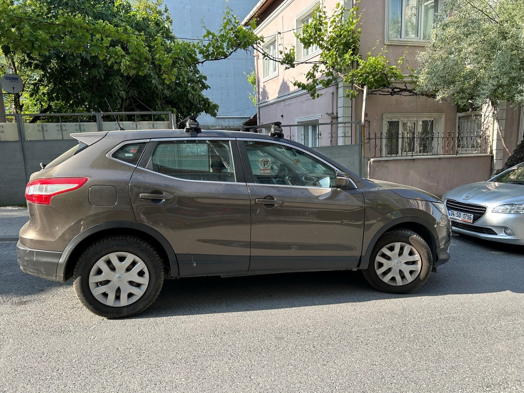 Nissan Qashqai J12 (2021-2026) Tavan Portbagaj Taşıyıcı Ara Atkısı Toros Pro 4 Gri