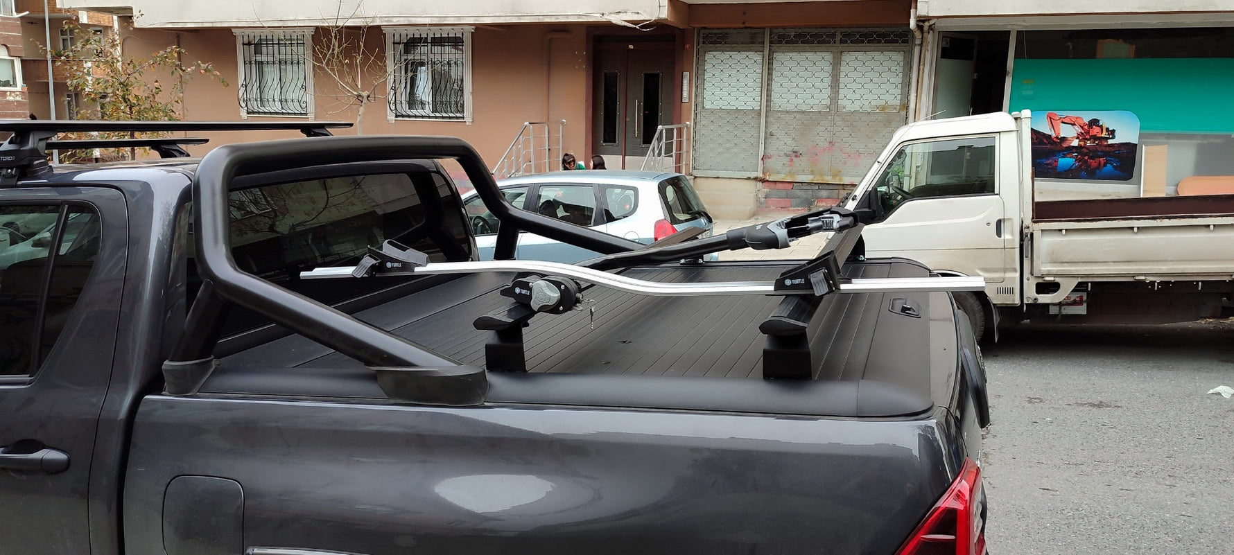 Toyota Hilux (2015-2025) Kasa Üstü Bed Rack Taşıyıcı Bar Siyah