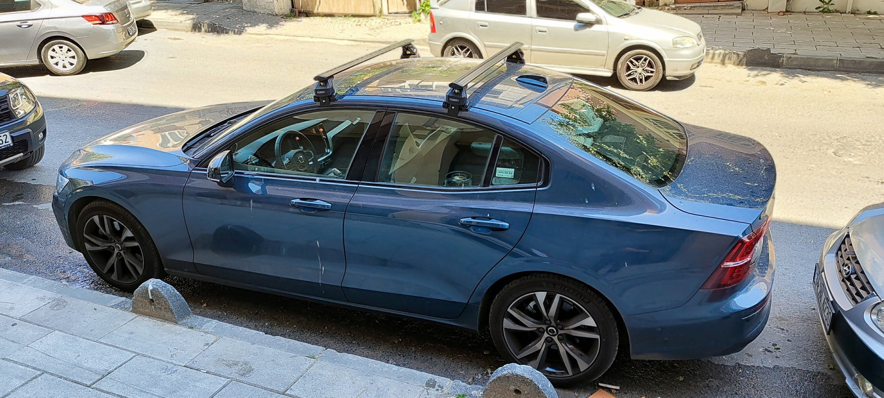 Volvo S60 Sedan 2019-2025 Oluksuz Üst Tavan Portbagaj Taşıyıcı Ara Atkısı Toros Serisi Pro 4 Siyah
